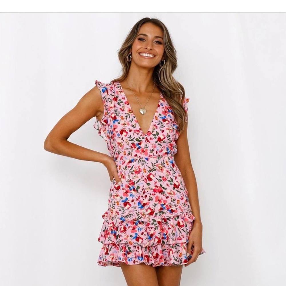 COPY - NWT. Pink floral dress. Hello Molly. Size L